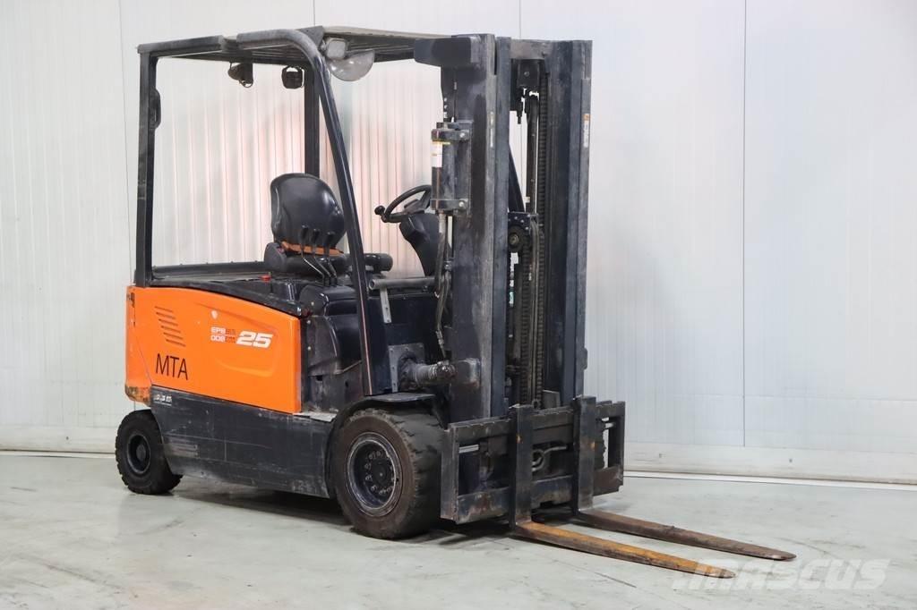 Doosan B25XL-7 Elektrikli forkliftler