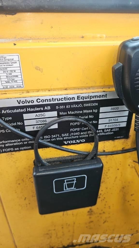 Volvo A 25 C Belden kirma kaya kamyonu
