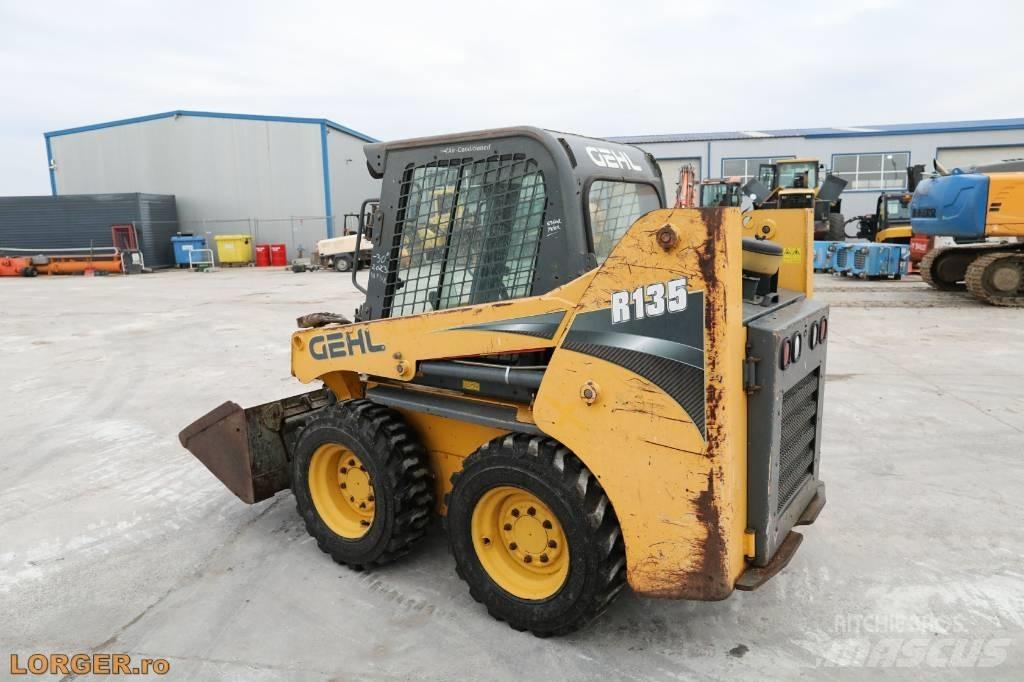 Gehl R 135 Skid steer loderler