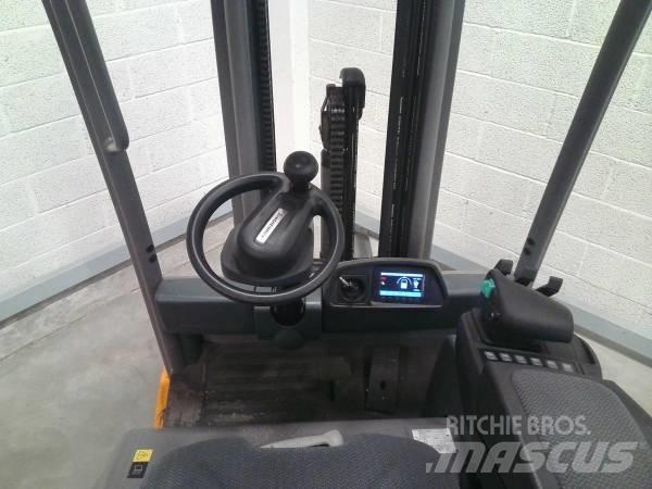 Jungheinrich EFG 215 Elektrikli forkliftler