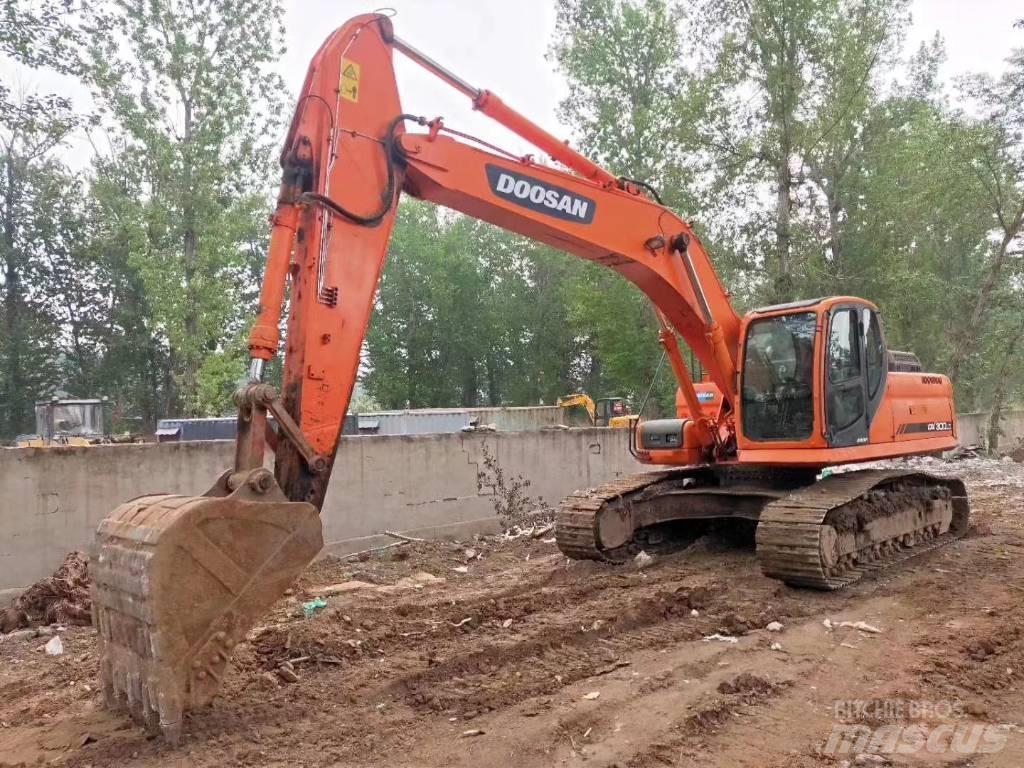 Doosan DX 300 LC Paletli ekskavatörler