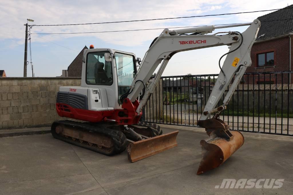 Takeuchi TB 250 Mini ekskavatörler, 7 tona dek