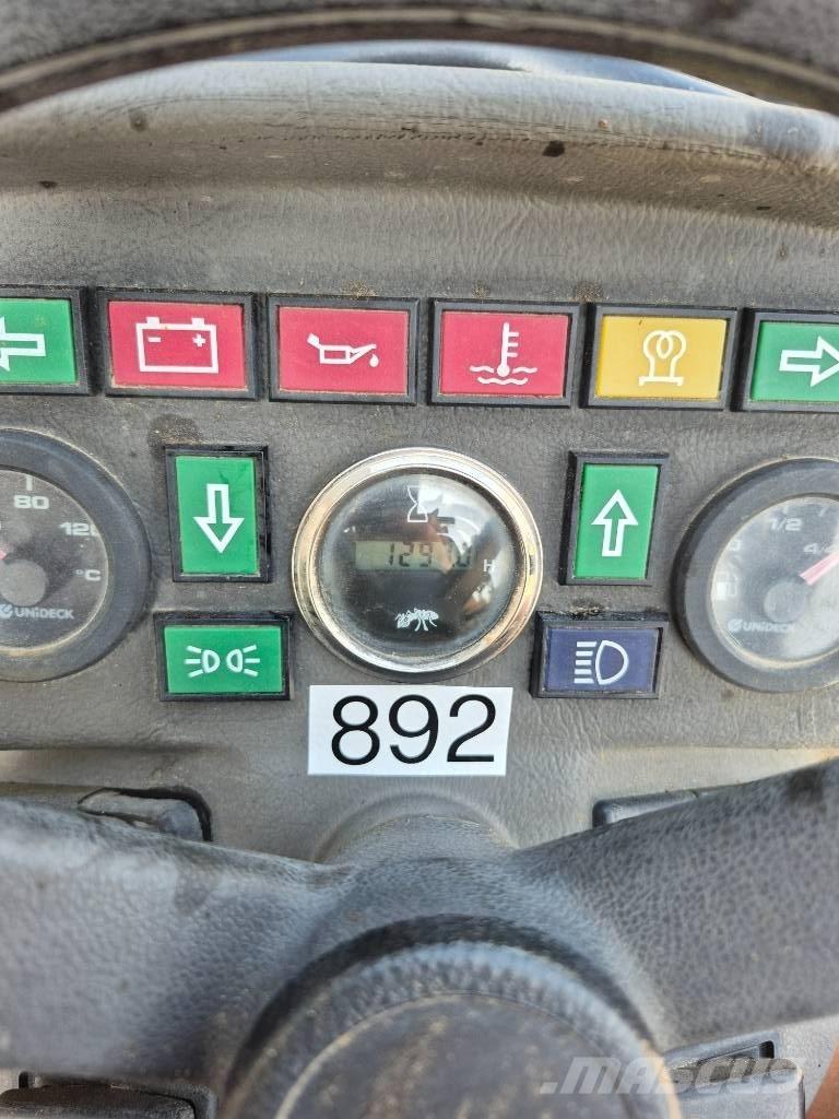 GiANT V 452 T HD Mini yükleyiciler