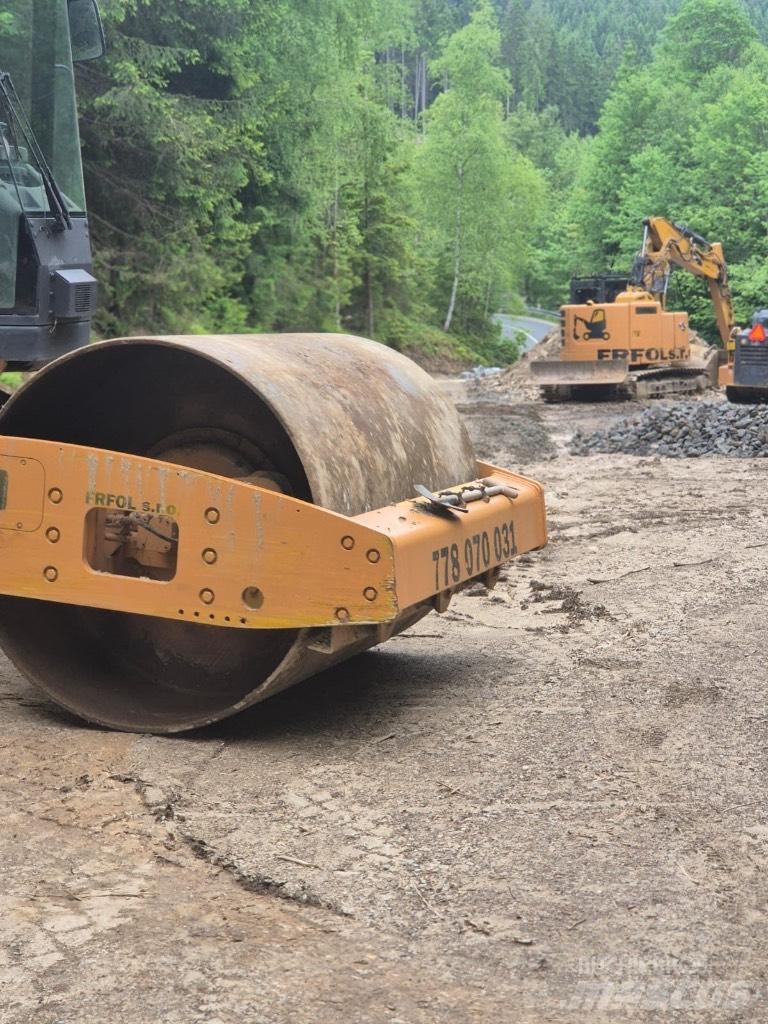 CAT CS 56 Tek tamburlu silindirler