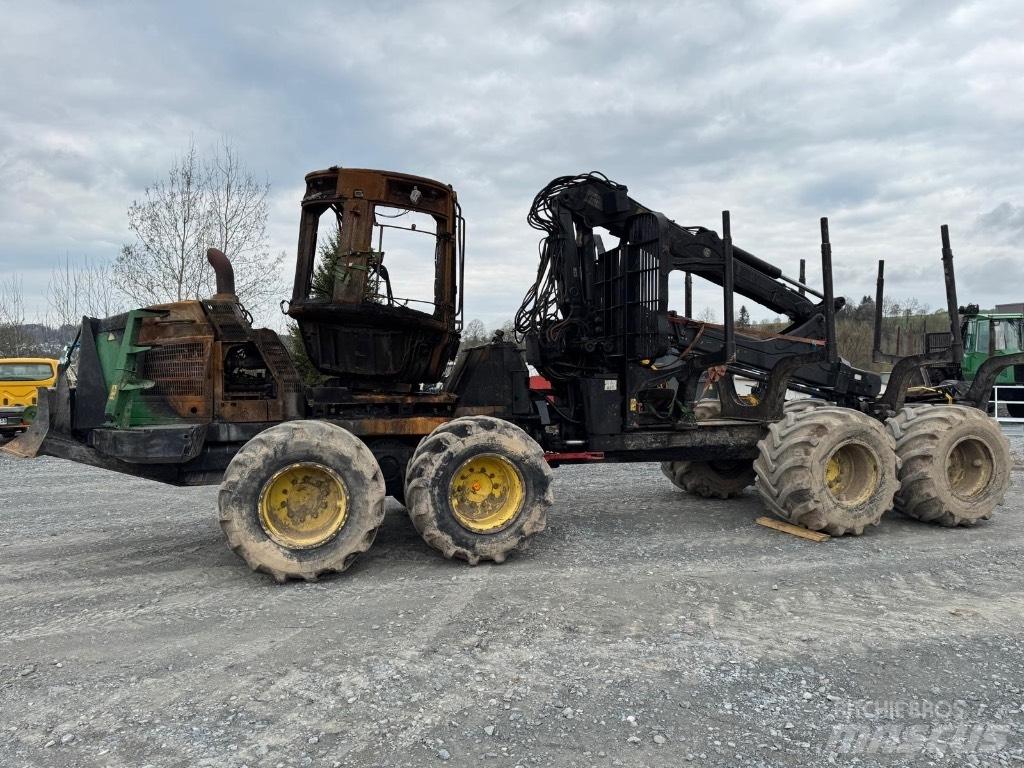 John Deere 1110 E Tomruk yükleyici traktörler