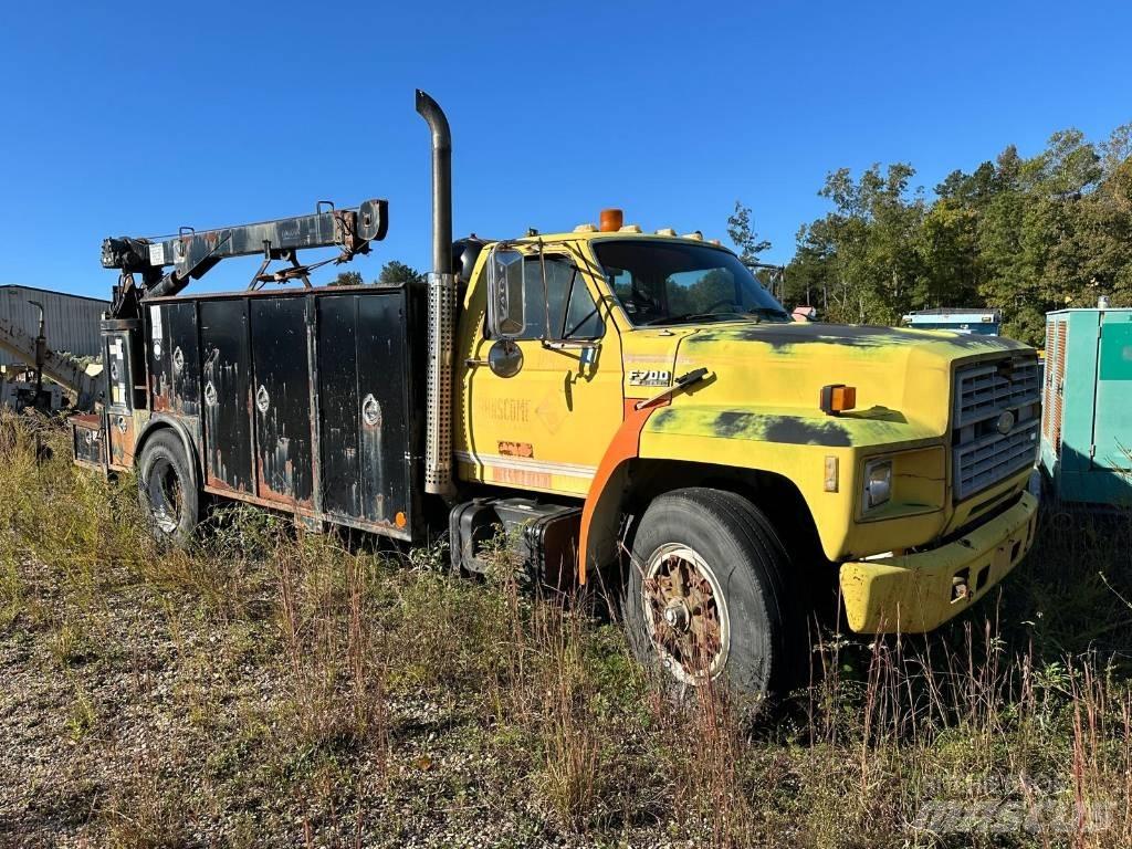 Ford F700 Belediye / genel amaçli araçlar