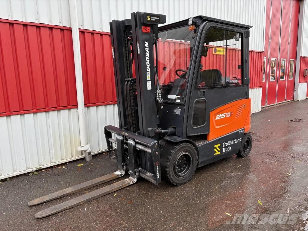 Doosan B 25 X-7 Elektrikli forkliftler