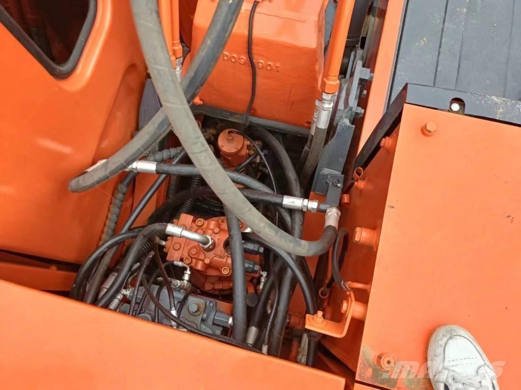 Doosan 150 W Lastik tekerli ekskavatörler