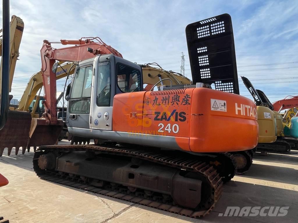 Hitachi ZX 240 Paletli ekskavatörler