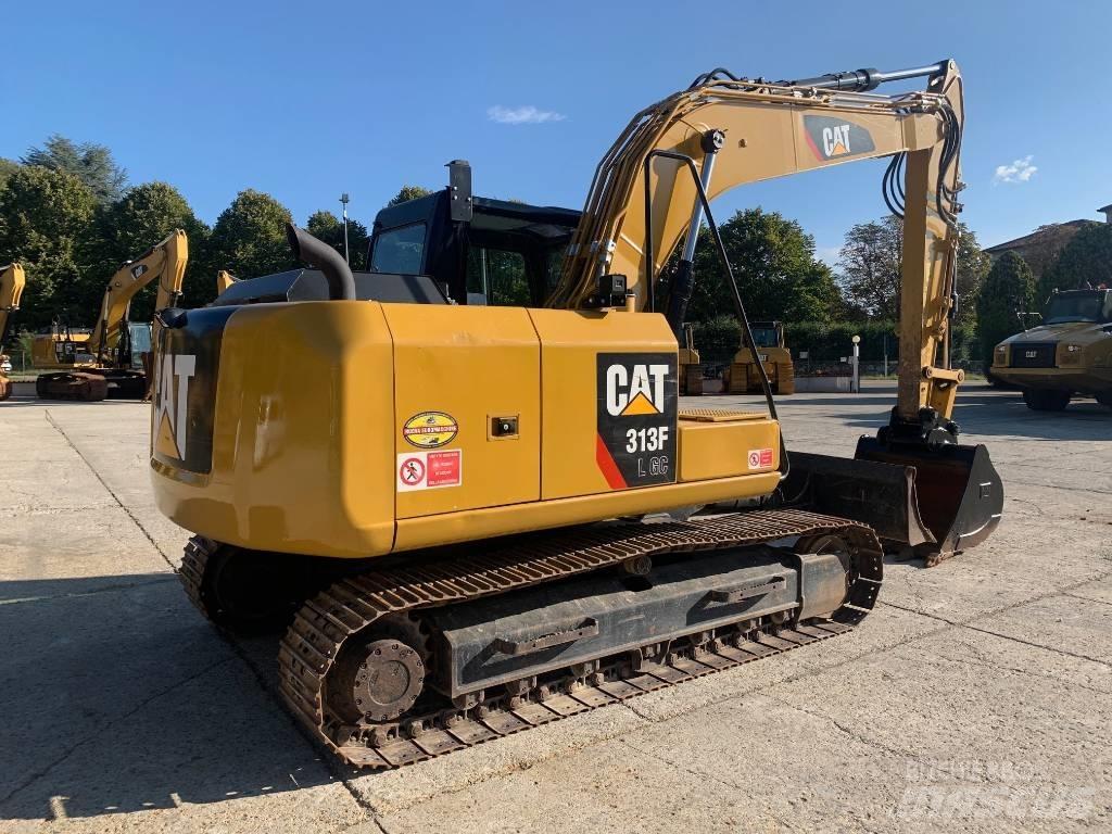 CAT 313 F L Paletli ekskavatörler