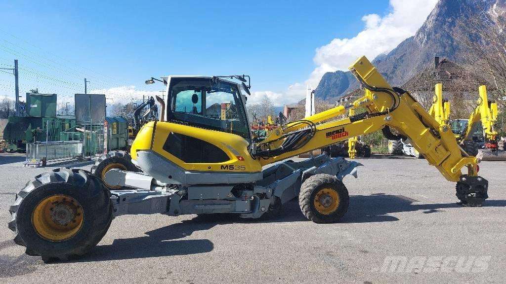 Menzi Muck M535 Lastik tekerli ekskavatörler