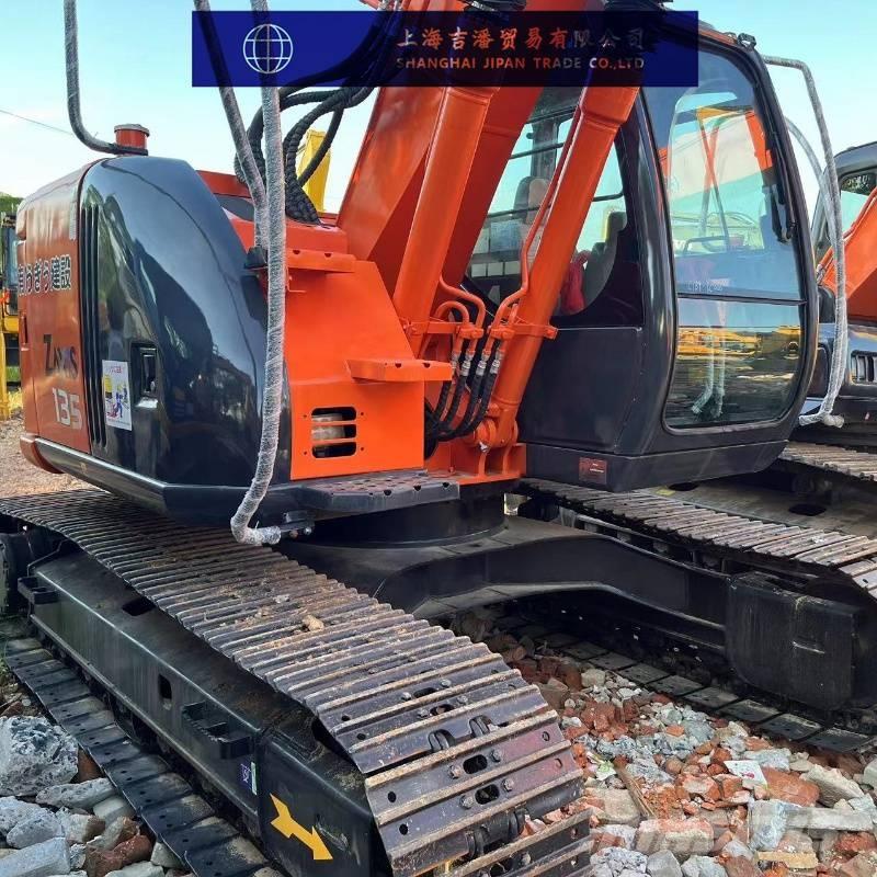 Hitachi ZX 135 Paletli ekskavatörler