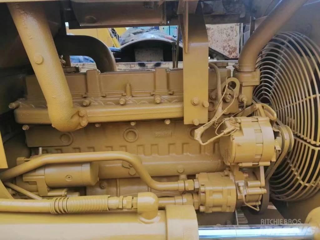 CAT D 4 C Paletli dozerler