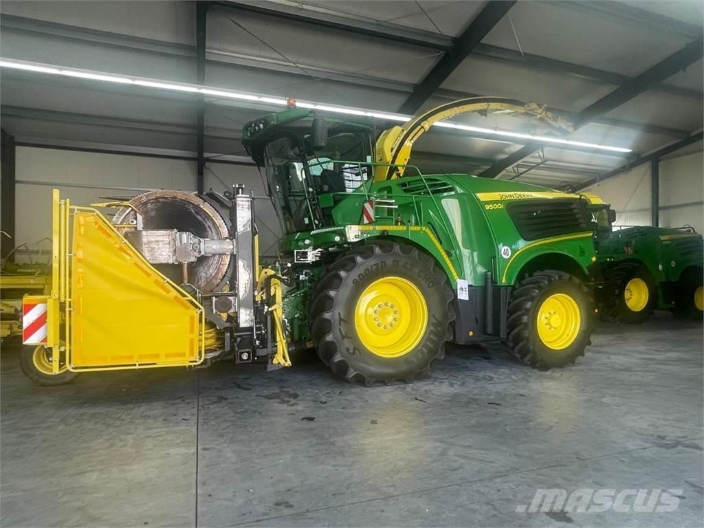 John Deere 8200i Kendi yürür silaj makinalari