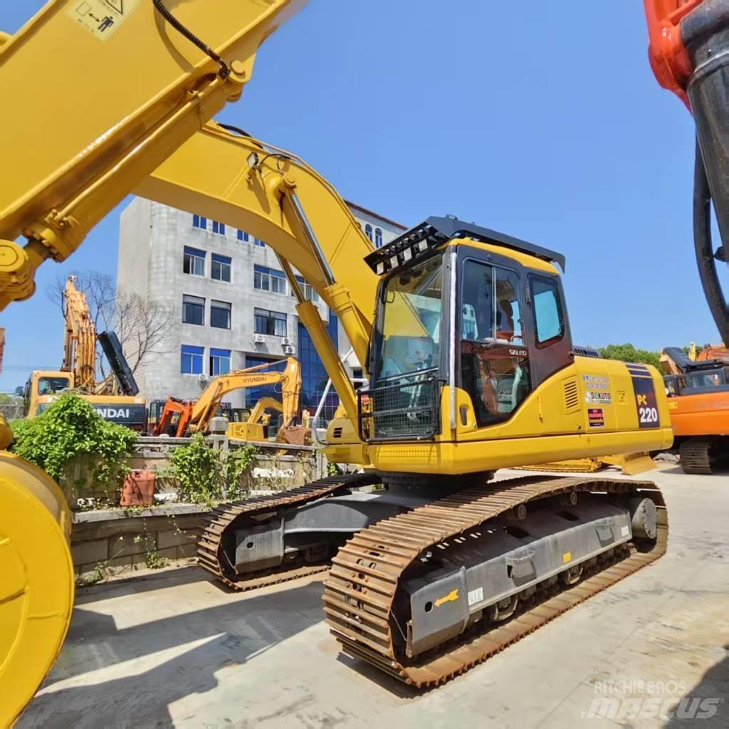 Komatsu PC 220 Paletli ekskavatörler