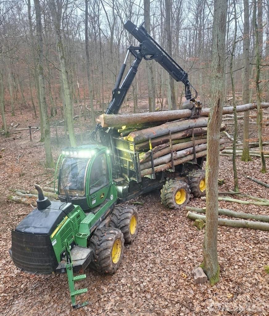 John Deere 1210 G Tomruk yükleyici traktörler