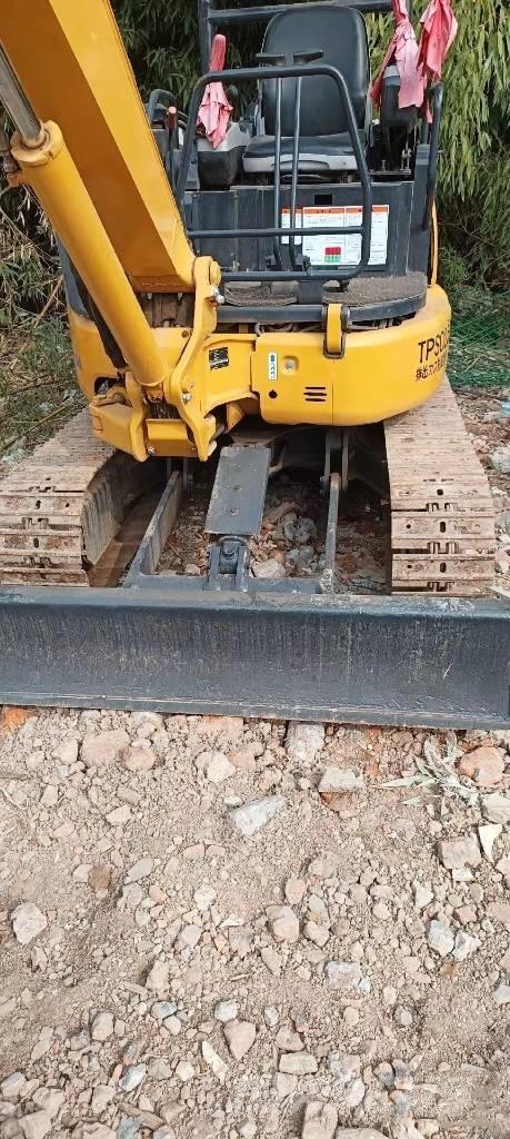 Komatsu PC35 Mini ekskavatörler, 7 tona dek