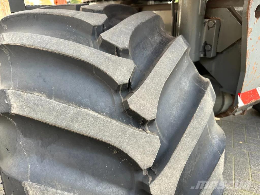 JCB JS145W Lastik tekerli ekskavatörler