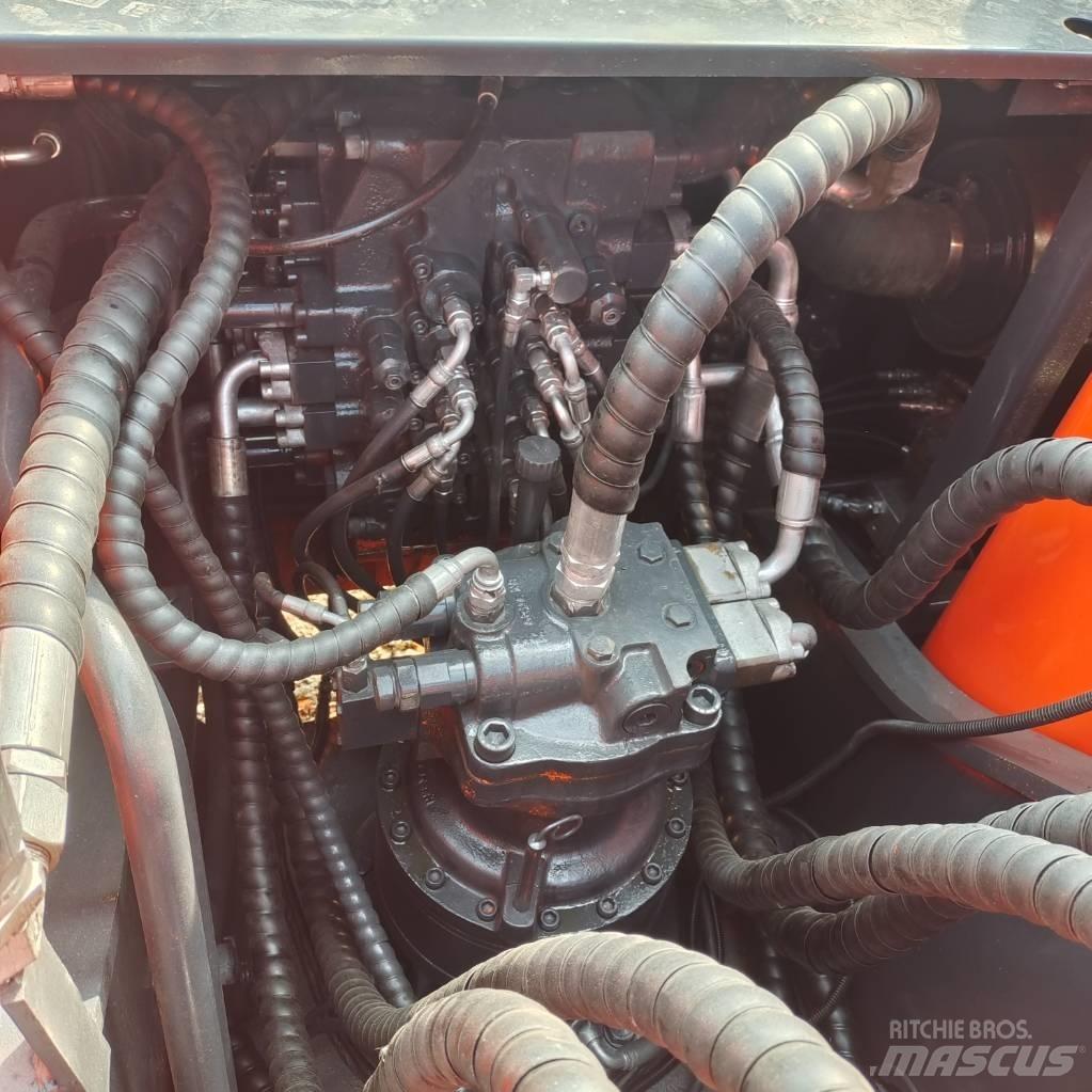 Doosan DX225LC-9C Paletli ekskavatörler
