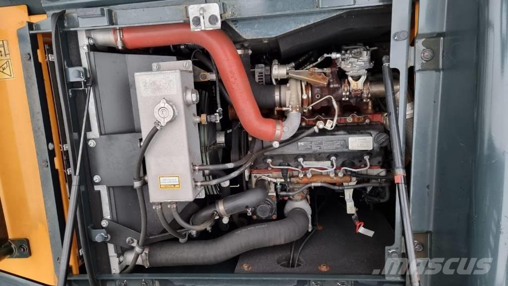 Hyundai HX 140 AL Paletli ekskavatörler