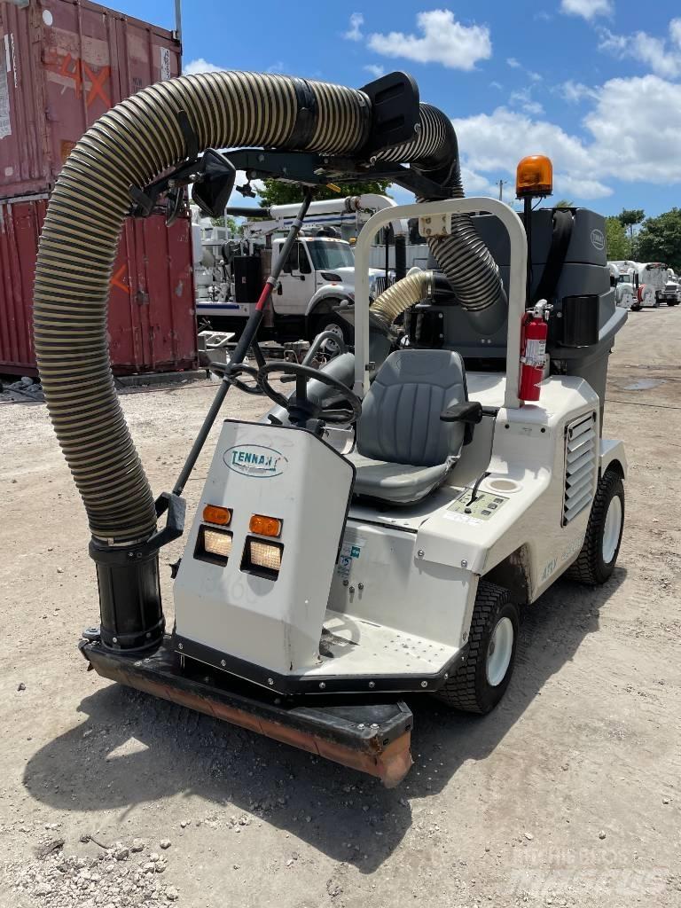Tennant ATLV4300 Cadde süpürücüler