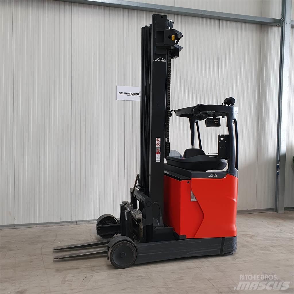 Linde R20 Reach truck - depo içi istif araçları