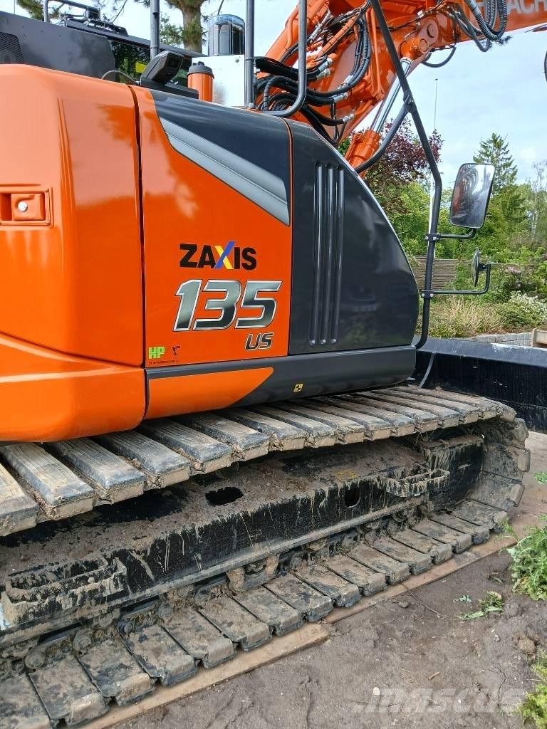 Hitachi ZX 135 US-7 Paletli ekskavatörler
