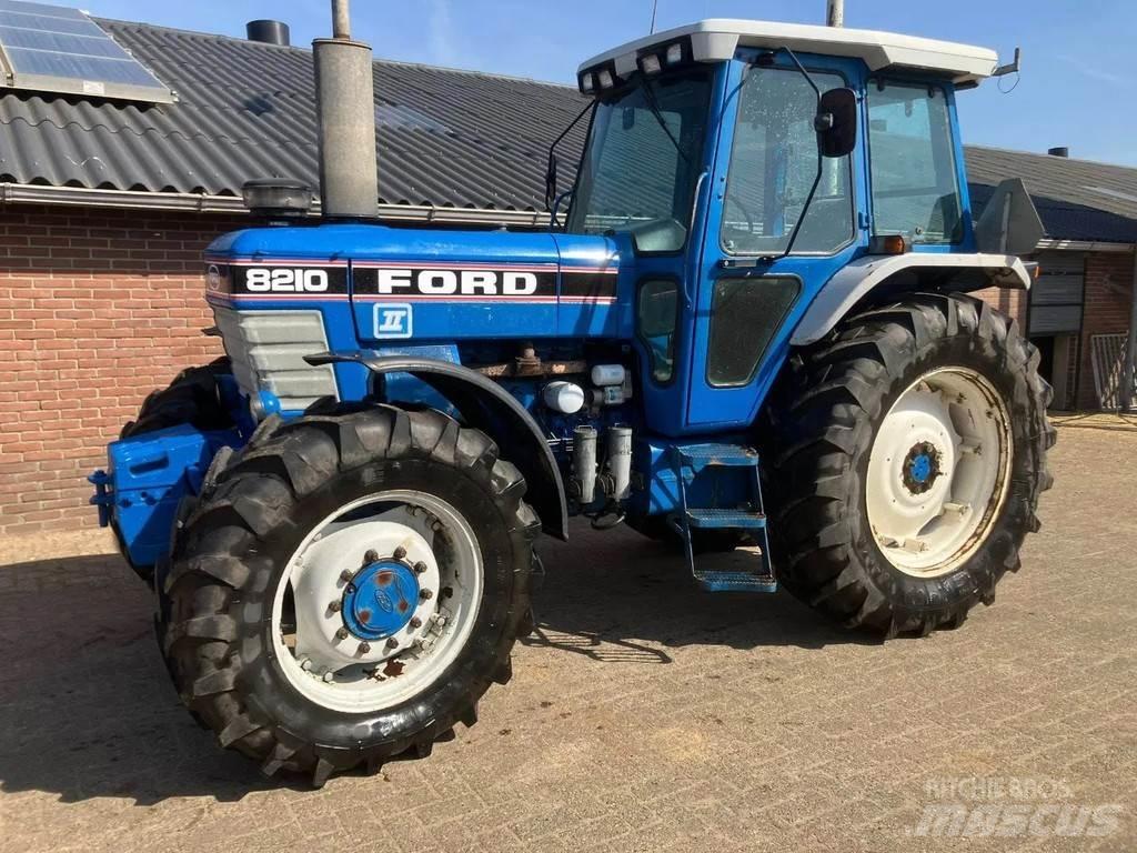 Ford 8210 gen 2 Traktörler