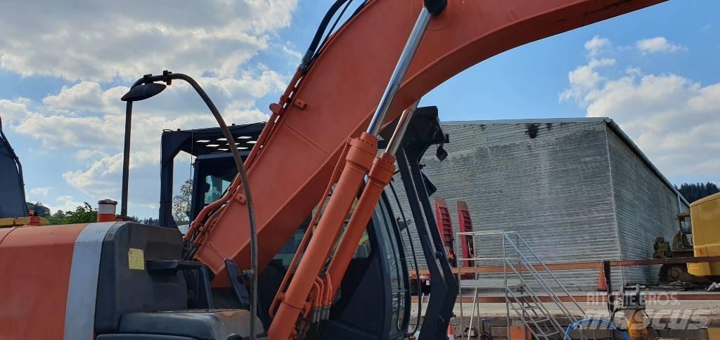 Hitachi ZX 210 LC-3 Paletli ekskavatörler