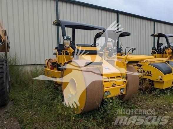 Sakai R2H-4 Tek tamburlu silindirler