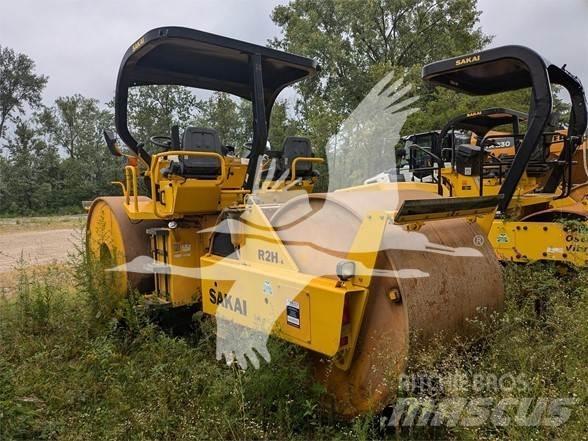Sakai R2H-4 Tek tamburlu silindirler