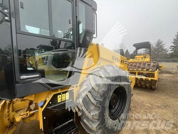 Sakai SV544T Tek tamburlu silindirler