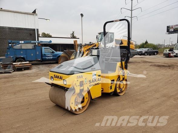 Sakai SW300-1 Tek tamburlu silindirler
