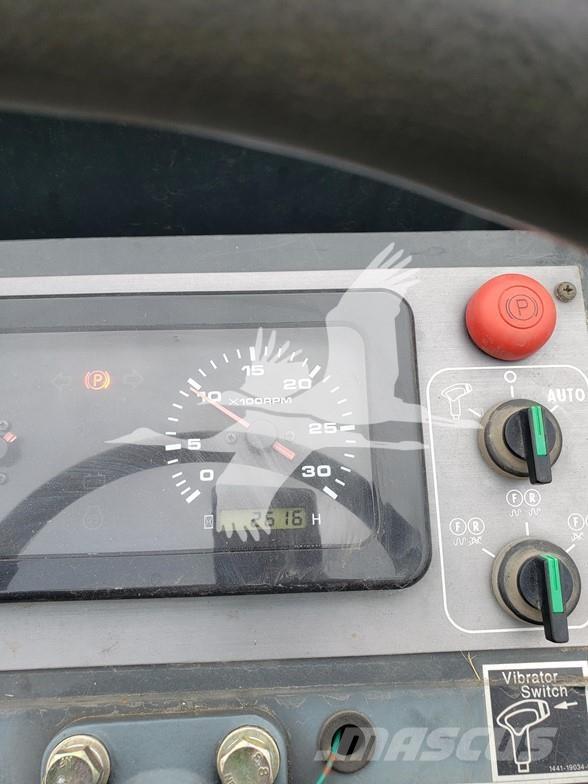 Sakai SW300-1 Tek tamburlu silindirler