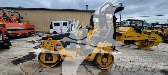 Sakai SW354 Tek tamburlu silindirler