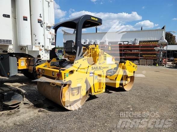 Sakai SW654 Tek tamburlu silindirler