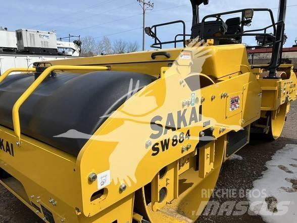 Sakai SW884 Tek tamburlu silindirler