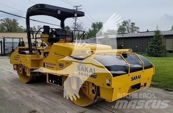 Sakai SW884ND Tek tamburlu silindirler