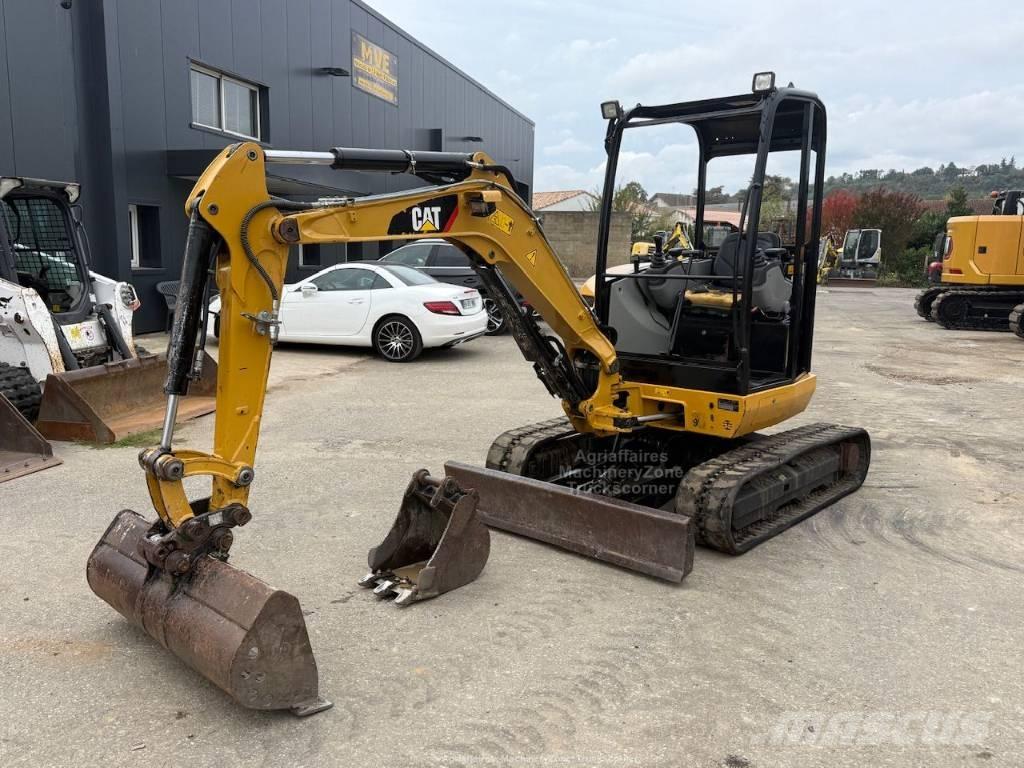 CAT 302.7 CR Mini ekskavatörler, 7 tona dek