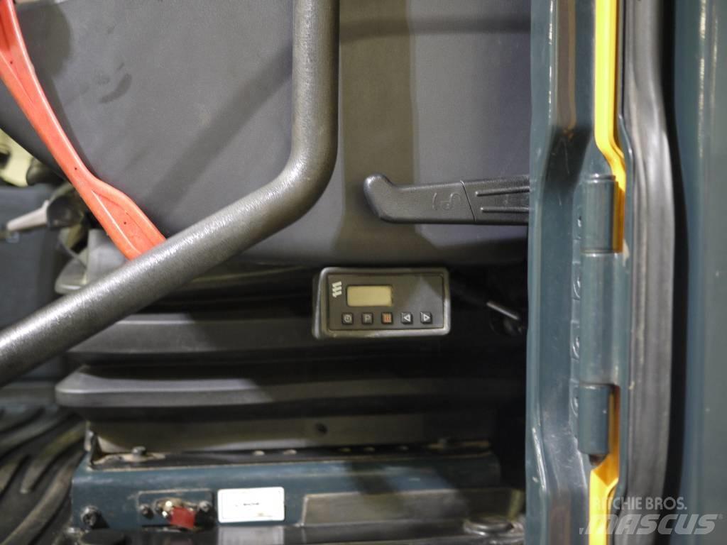 Hyundai HW 140 Lastik tekerli ekskavatörler