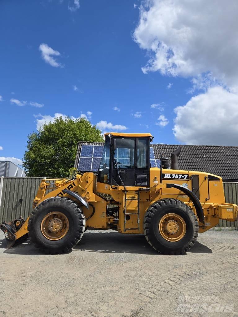 Hyundai HL 757-7 Tekerlekli yükleyiciler