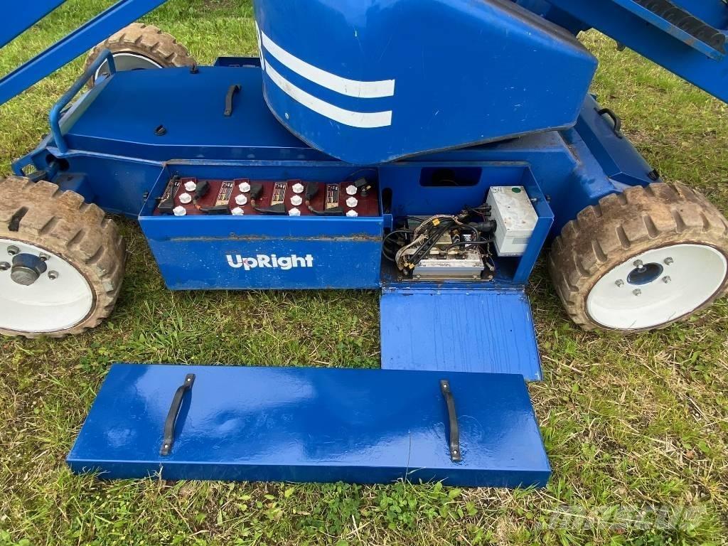 UpRight AB38N Körüklü personel platformları