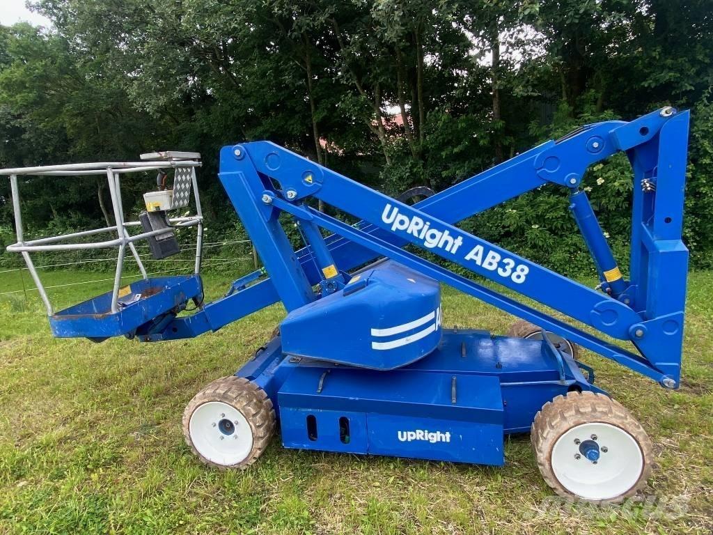 UpRight AB38N Körüklü personel platformları