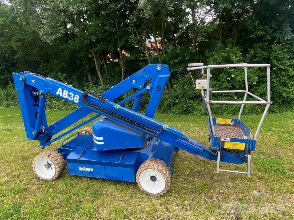 UpRight AB38N Körüklü personel platformları