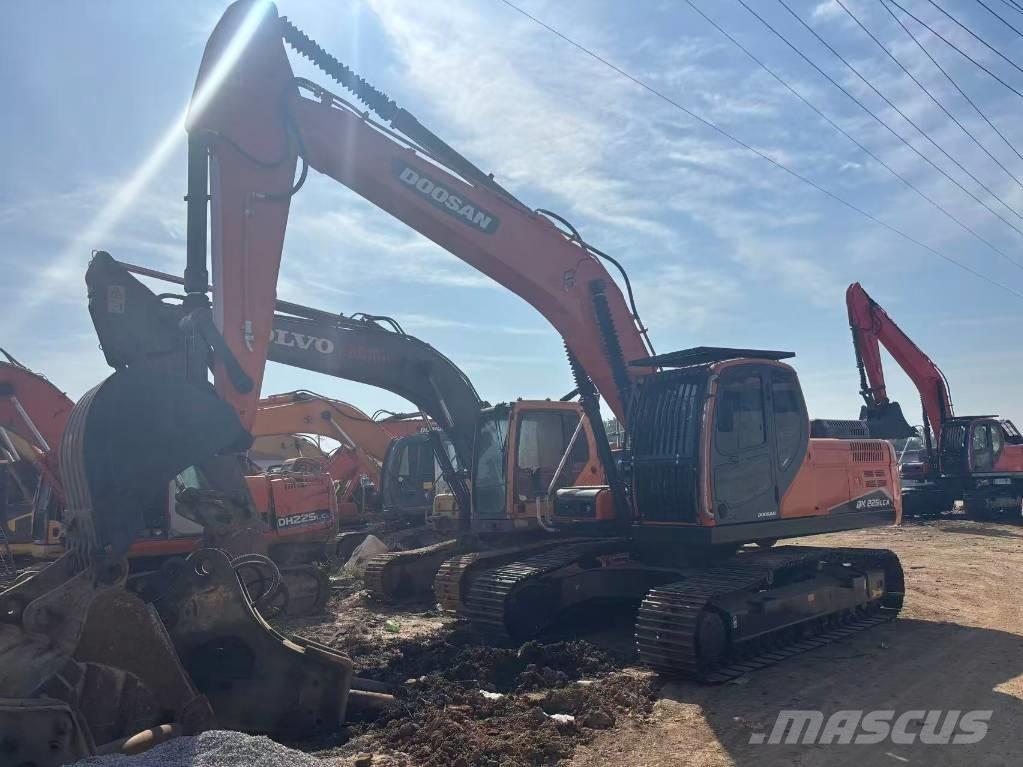 Doosan DX 225 LCA Midi ekskavatörler 7 - 12 t