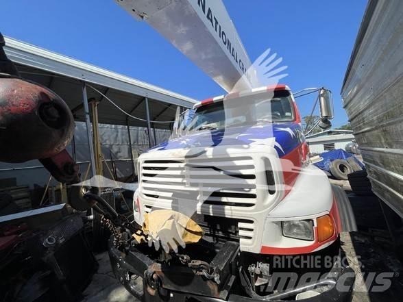 Sterling L9500 Diger