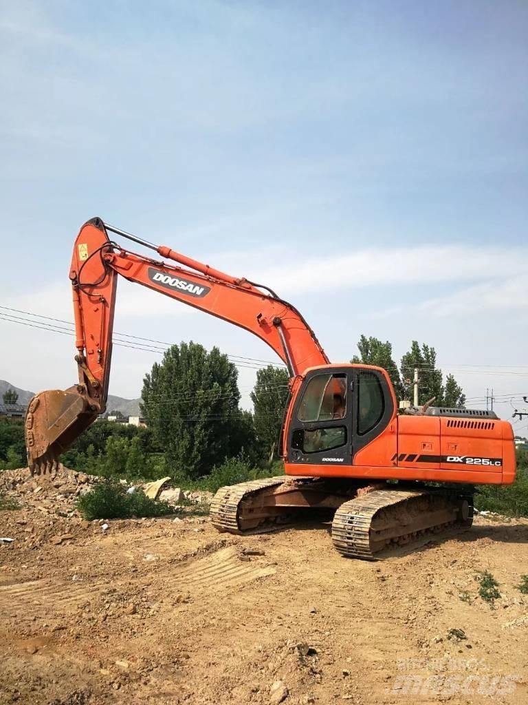 Doosan dx225 Paletli ekskavatörler