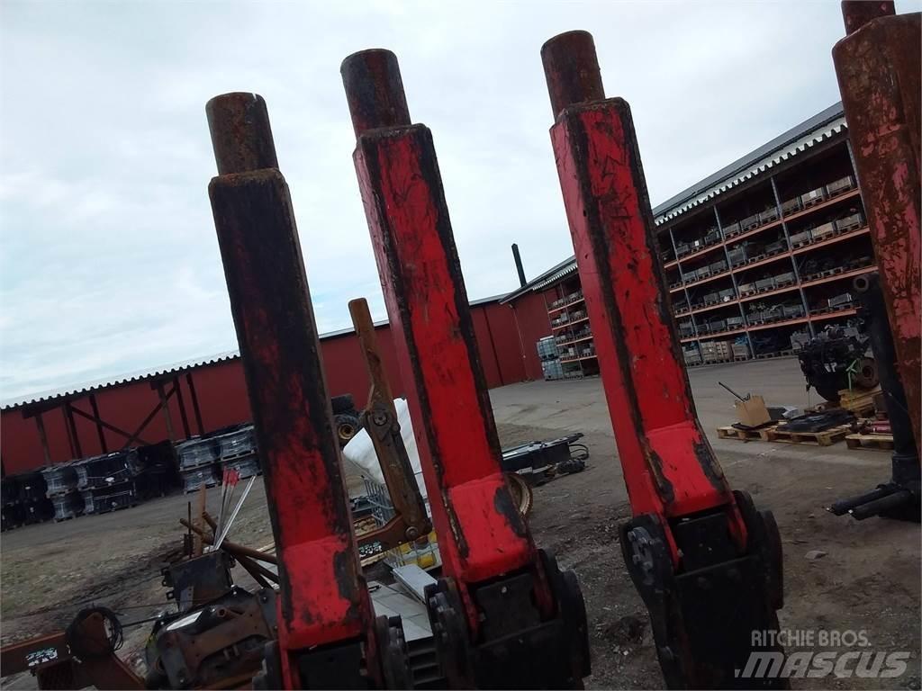 Komatsu 895 Diger parçalar