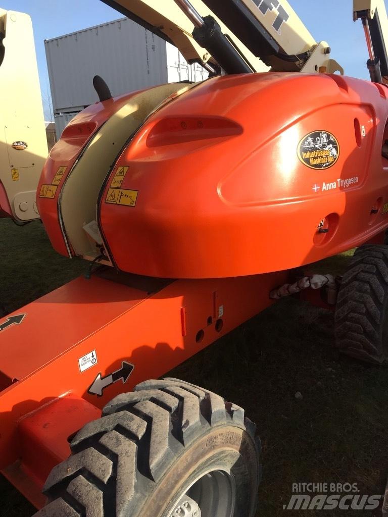 JLG 460 SJ Teleskopik personel platformları