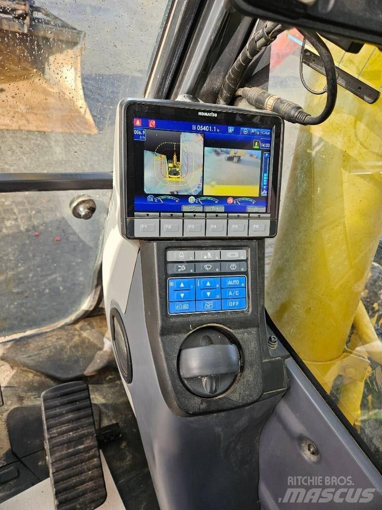 Komatsu PC210LC-11 Paletli ekskavatörler